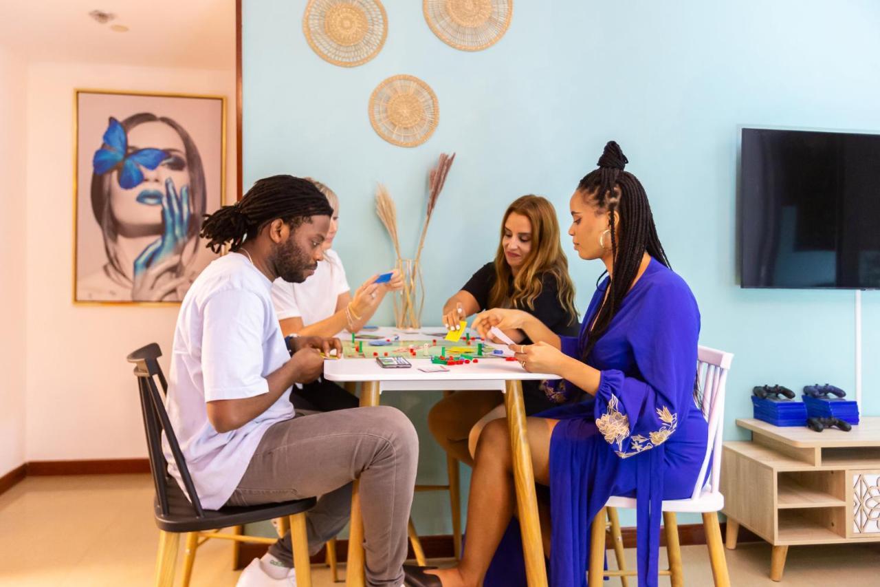 Homestar Deluxe Jbr Meditation & Wellness Hostel Dubai Luaran gambar
