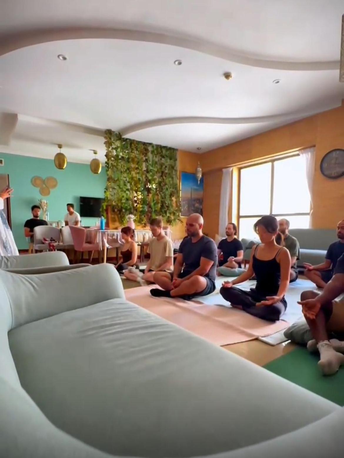 Homestar Deluxe Jbr Meditation & Wellness Hostel Dubai Luaran gambar